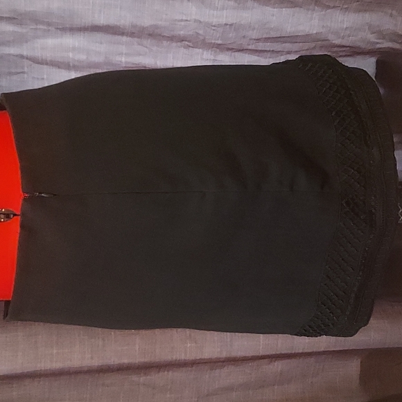 LOFT Black Short Skirt Lace Embroidered Hem Lined Cotton Blend Linen - Picture 2 of 4